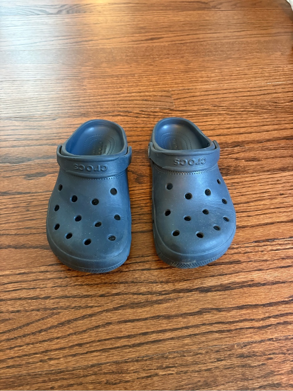 CROCS Women’s Classic Clog - Navy